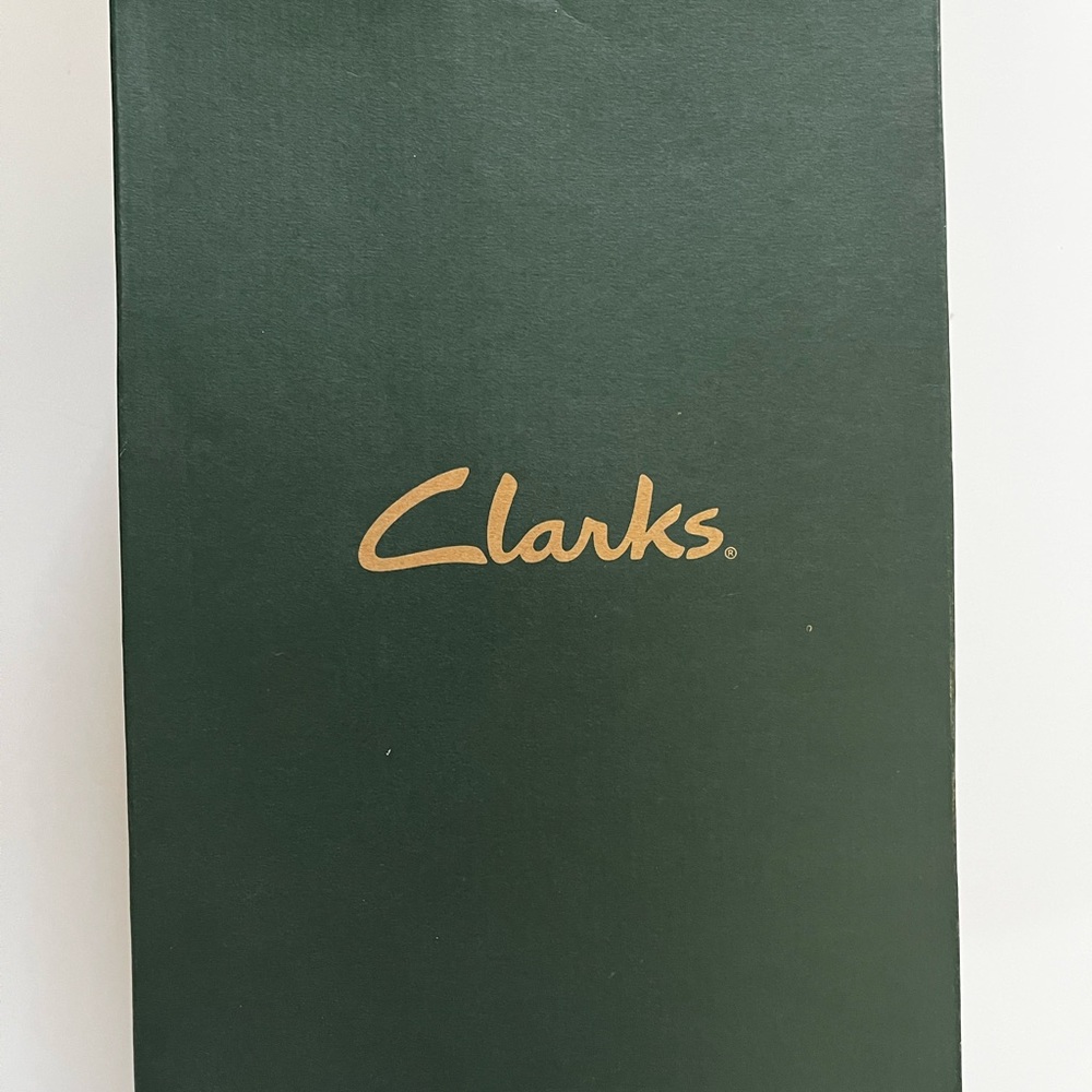 Clark’s Brand new Men’s 10.5 wildcat shoes medium width
